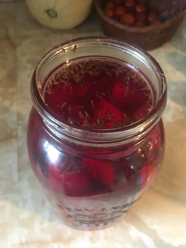Simple facto-fermented beets